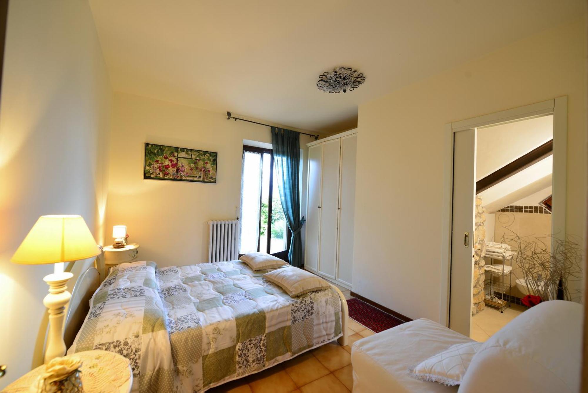 Bed And Breakfast Due Leoni Torri Del Benaco Esterno foto