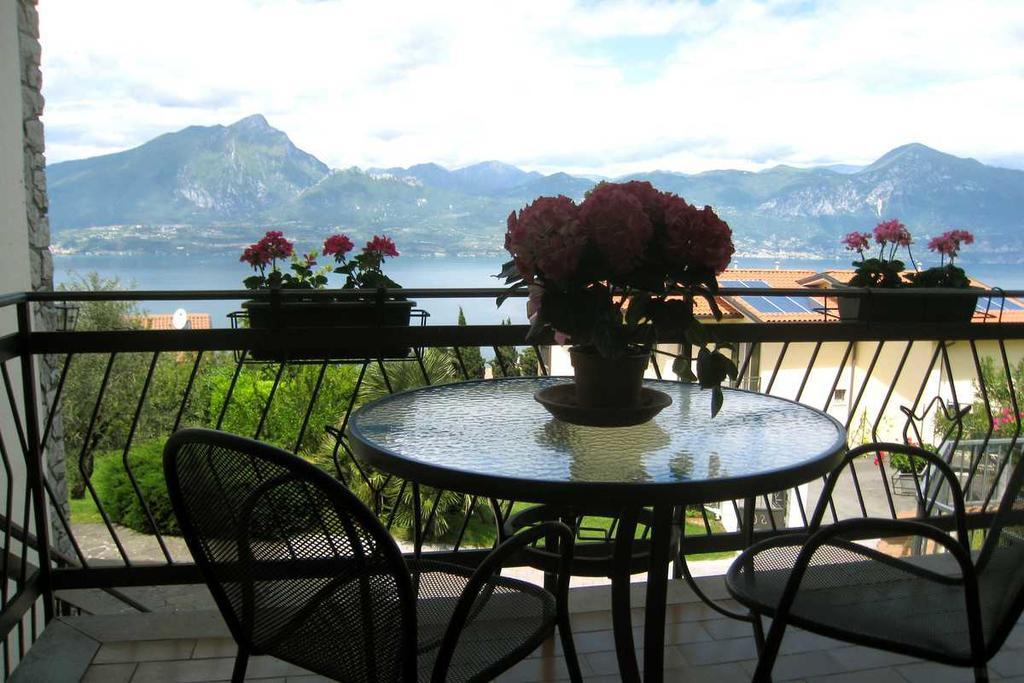 Bed And Breakfast Due Leoni Torri Del Benaco Esterno foto
